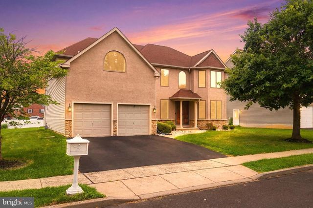 12 PAR AVE, Bensalem, PA 19020