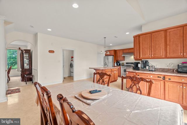 12 PAR AVE, Bensalem, PA 19020