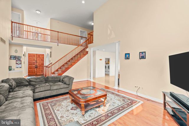 12 PAR AVE, Bensalem, PA 19020