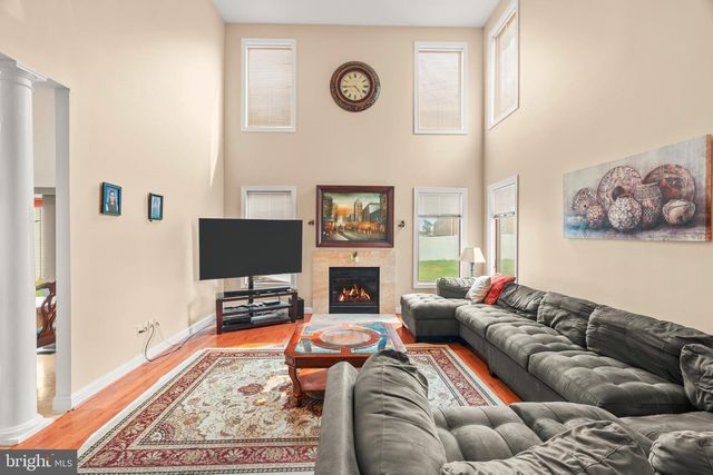 12 PAR AVE, Bensalem, PA 19020