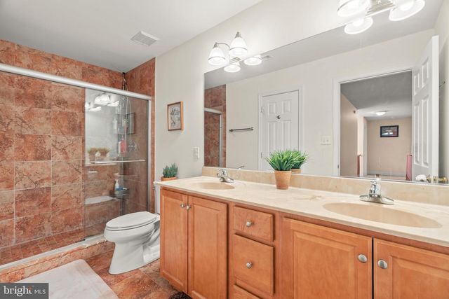 12 PAR AVE, Bensalem, PA 19020