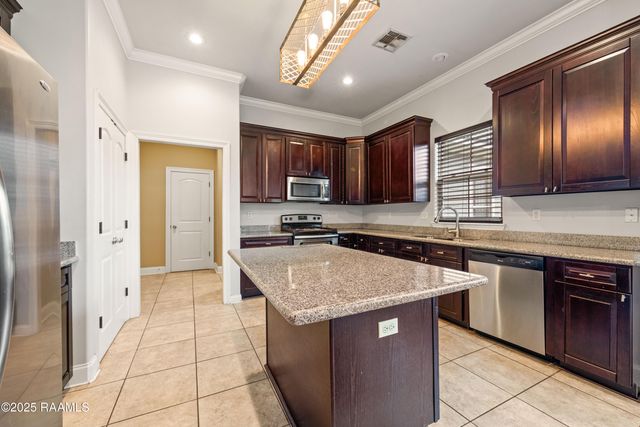 304 Norman Drive, Lafayette, LA 70501