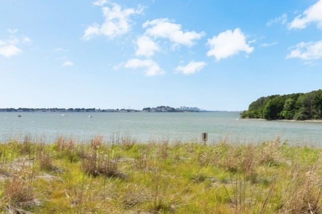 54 Broad Reach 105, Weymouth, MA 02191