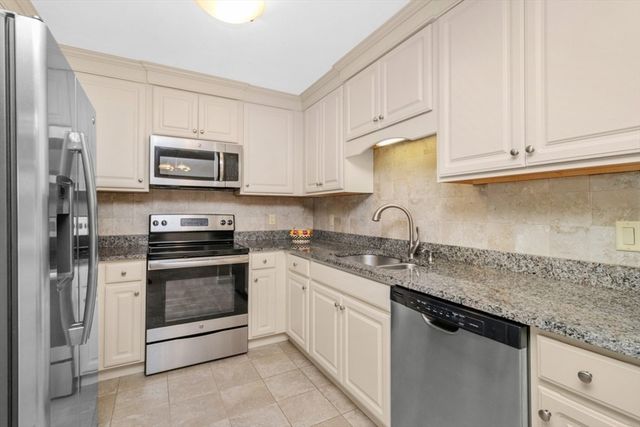 54 Broad Reach 105, Weymouth, MA 02191