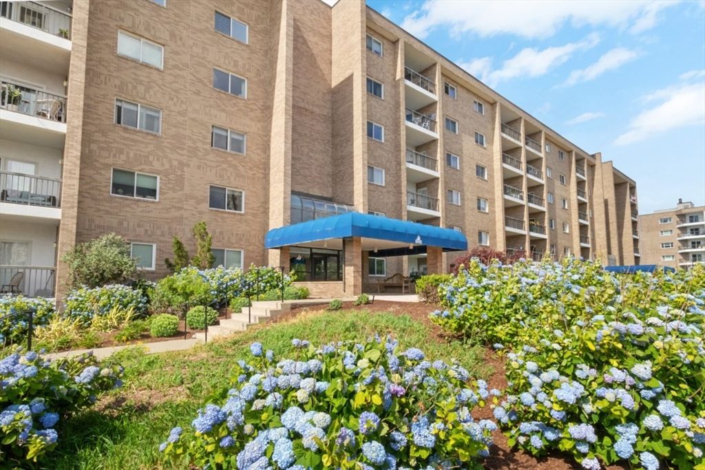 54 Broad Reach 105, Weymouth, MA 02191