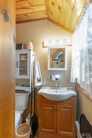 10017 Mallory Road, New Hartford, NY 13413