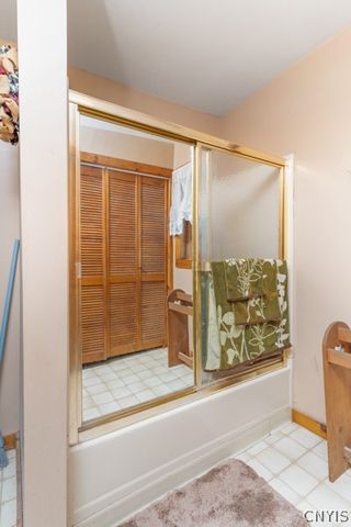 10017 Mallory Road, New Hartford, NY 13413