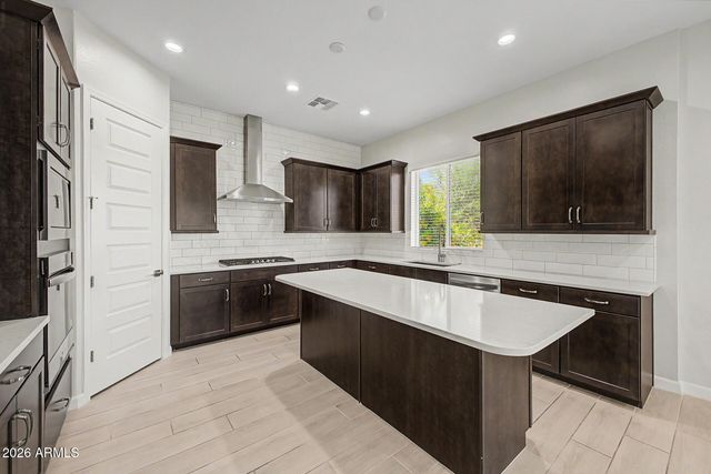 5128 E HELENA Drive, Scottsdale, AZ 85254