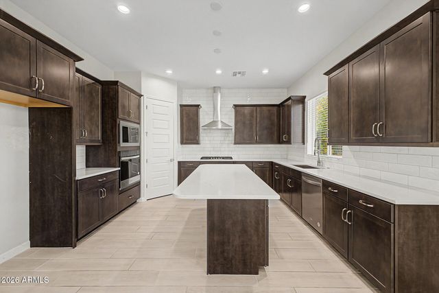 5128 E HELENA Drive, Scottsdale, AZ 85254