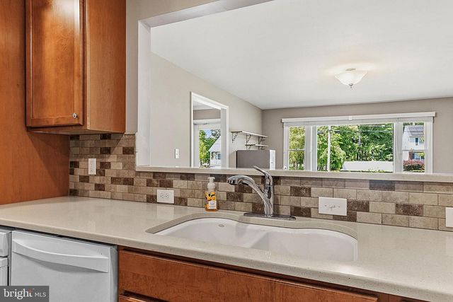 17 BROPHY DR, Ewing, NJ 08638