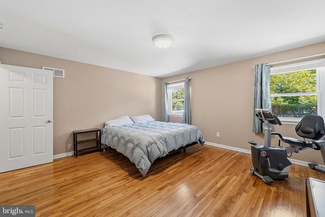 17 BROPHY DR, Ewing, NJ 08638
