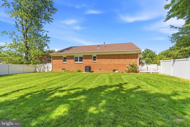 17 BROPHY DR, Ewing, NJ 08638