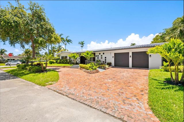 2811 NE 53rd Court, Lighthouse Point, FL 33064