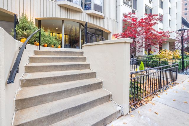 1340 N Dearborn Street 5C, Chicago, IL 60610