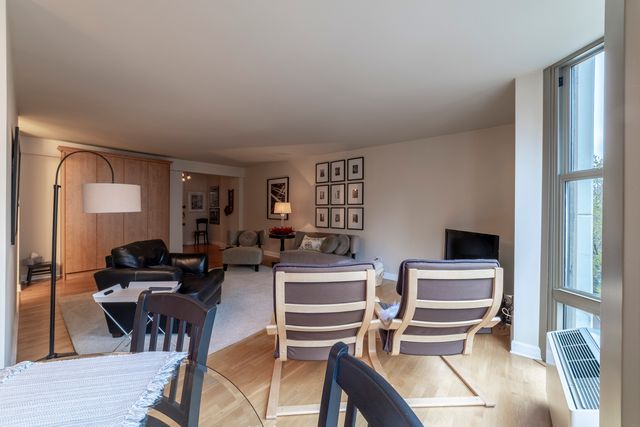 1340 N Dearborn Street 5C, Chicago, IL 60610