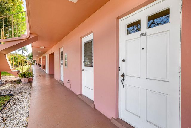 300 NE 20th Street 308, Boca Raton, FL 33431