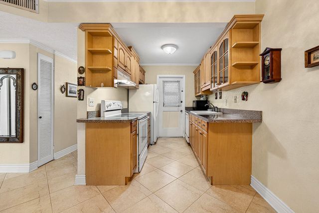 300 NE 20th Street 308, Boca Raton, FL 33431