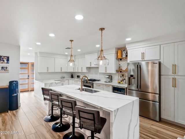 5229 N 18TH Place, Phoenix, AZ 85016