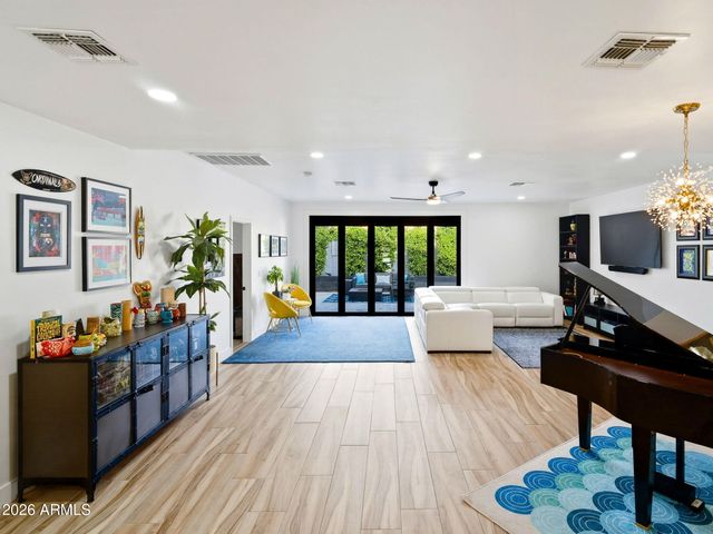 5229 N 18TH Place, Phoenix, AZ 85016