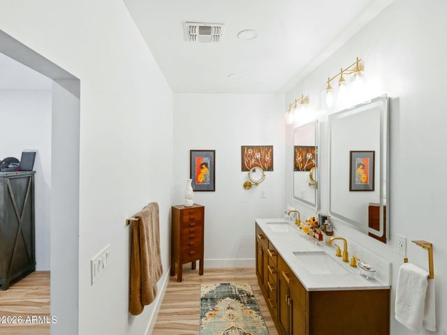 5229 N 18TH Place, Phoenix, AZ 85016