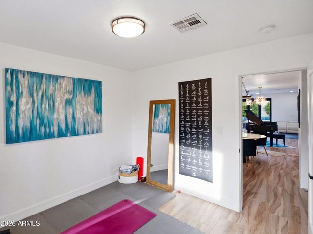 5229 N 18TH Place, Phoenix, AZ 85016