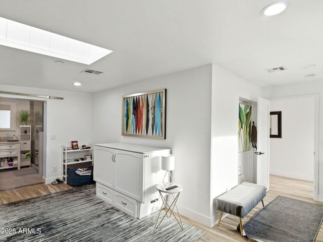 5229 N 18TH Place, Phoenix, AZ 85016