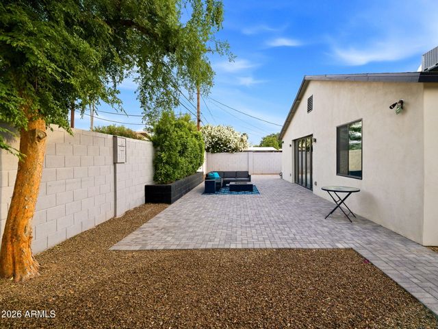 5229 N 18TH Place, Phoenix, AZ 85016