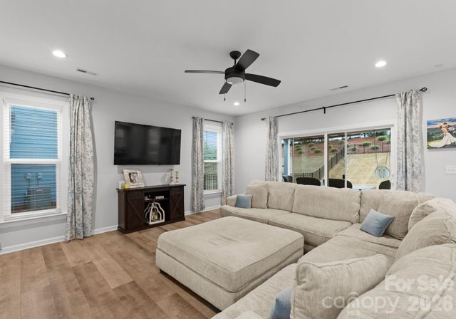 7017 Kingfisher Way, Belmont, NC 28012