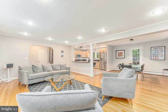 339 GREENE RD, Berwyn, PA 19312