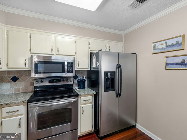 521 Horseshoe Circle, Stockbridge, GA 30281