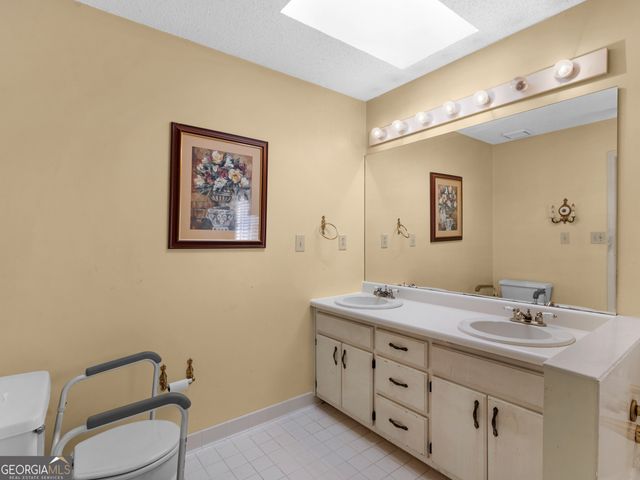 521 Horseshoe Circle, Stockbridge, GA 30281