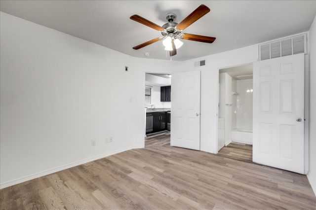 9831 Walnut Street 212, Dallas, TX 75243