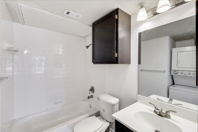 9831 Walnut Street 212, Dallas, TX 75243