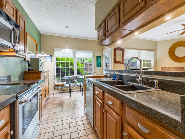 7151 Gaston Avenue 401, Dallas, TX 75214