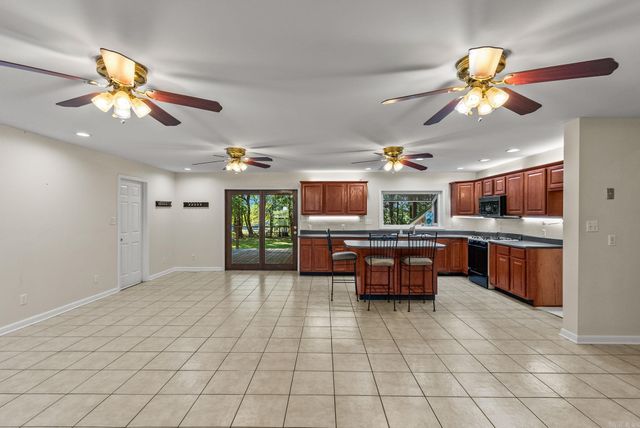 22335 Colonel Glenn, Little Rock, AR 72210