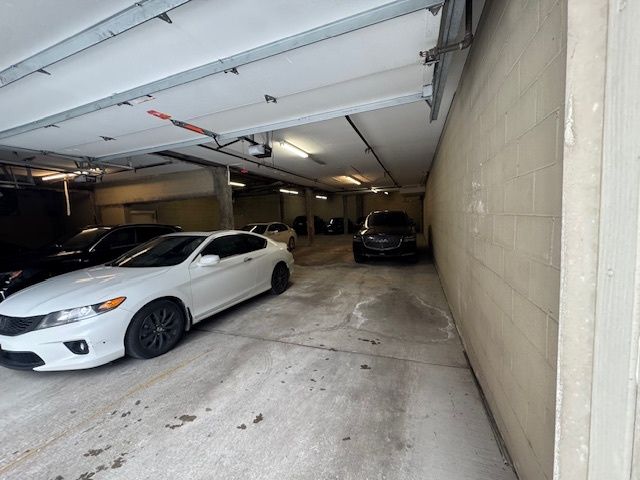 1600 N Marshfield Avenue P-16, Chicago, IL 60622