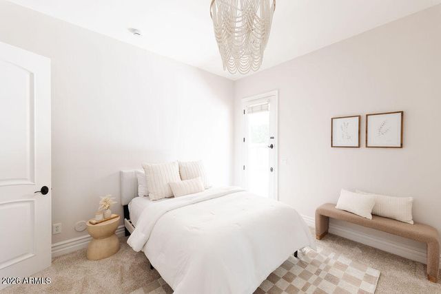 323 W MALIBU Drive, Chandler, AZ 85248