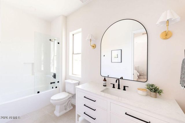 323 W MALIBU Drive, Chandler, AZ 85248