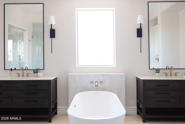 323 W MALIBU Drive, Chandler, AZ 85248