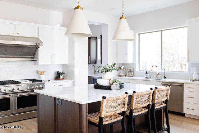 323 W MALIBU Drive, Chandler, AZ 85248