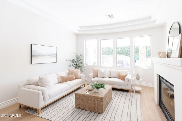 323 W MALIBU Drive, Chandler, AZ 85248