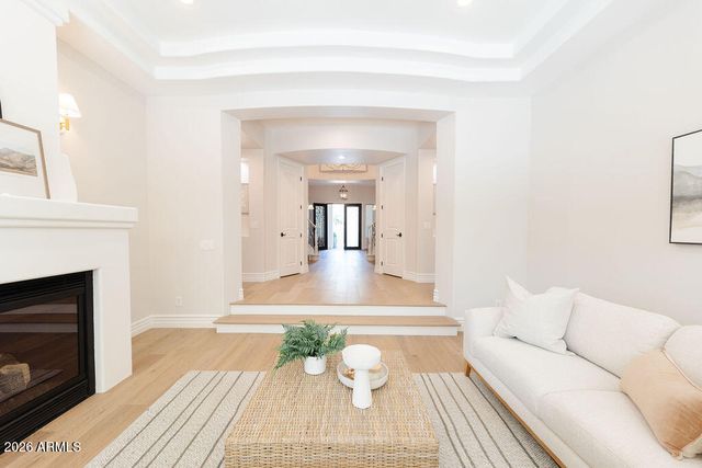 323 W MALIBU Drive, Chandler, AZ 85248