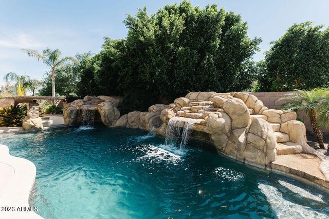 323 W MALIBU Drive, Chandler, AZ 85248