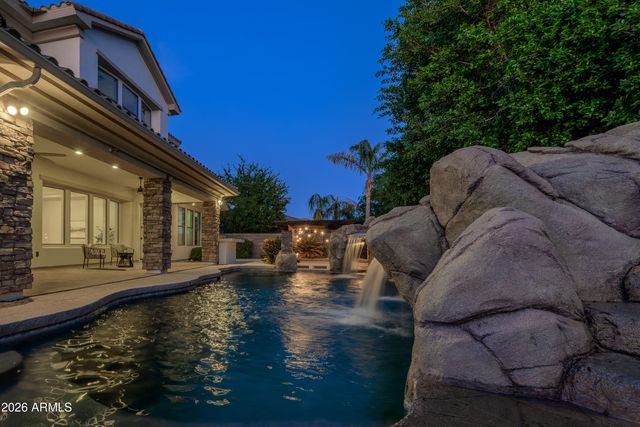 323 W MALIBU Drive, Chandler, AZ 85248