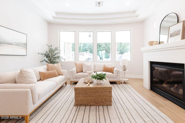 323 W MALIBU Drive, Chandler, AZ 85248