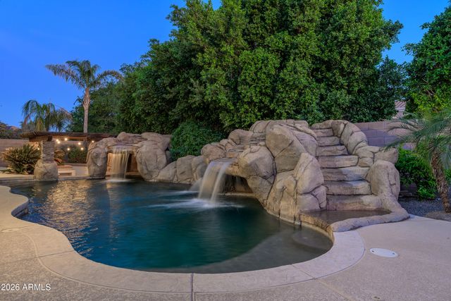 323 W MALIBU Drive, Chandler, AZ 85248