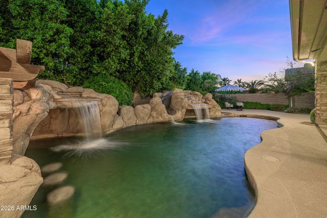 323 W MALIBU Drive, Chandler, AZ 85248