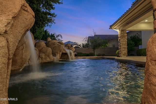 323 W MALIBU Drive, Chandler, AZ 85248