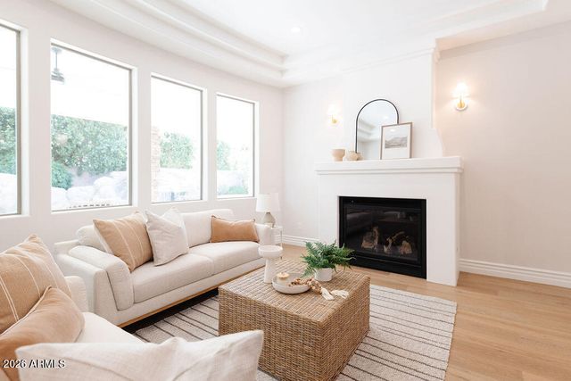 323 W MALIBU Drive, Chandler, AZ 85248