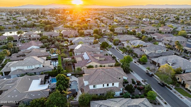 323 W MALIBU Drive, Chandler, AZ 85248